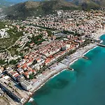 Continental Hotel Pietra Ligure