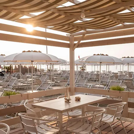 Continental 3* Pietra Ligure