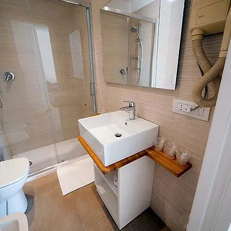 Hotel Continental Pietra Ligure