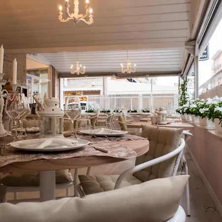 Continental Otel Pietra Ligure