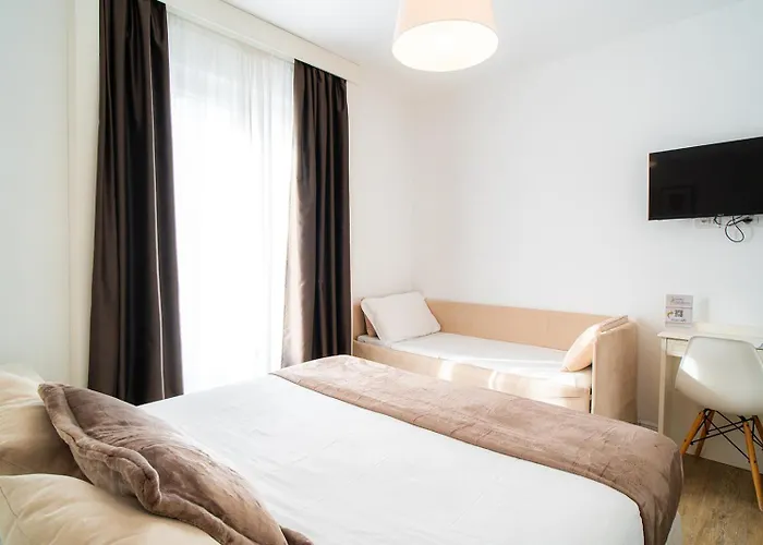 Continental Otel Pietra Ligure